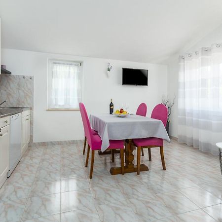 Apartments Emil Pula Luaran gambar
