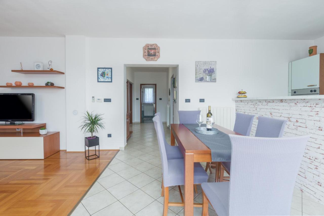 Apartments Emil Pula Luaran gambar