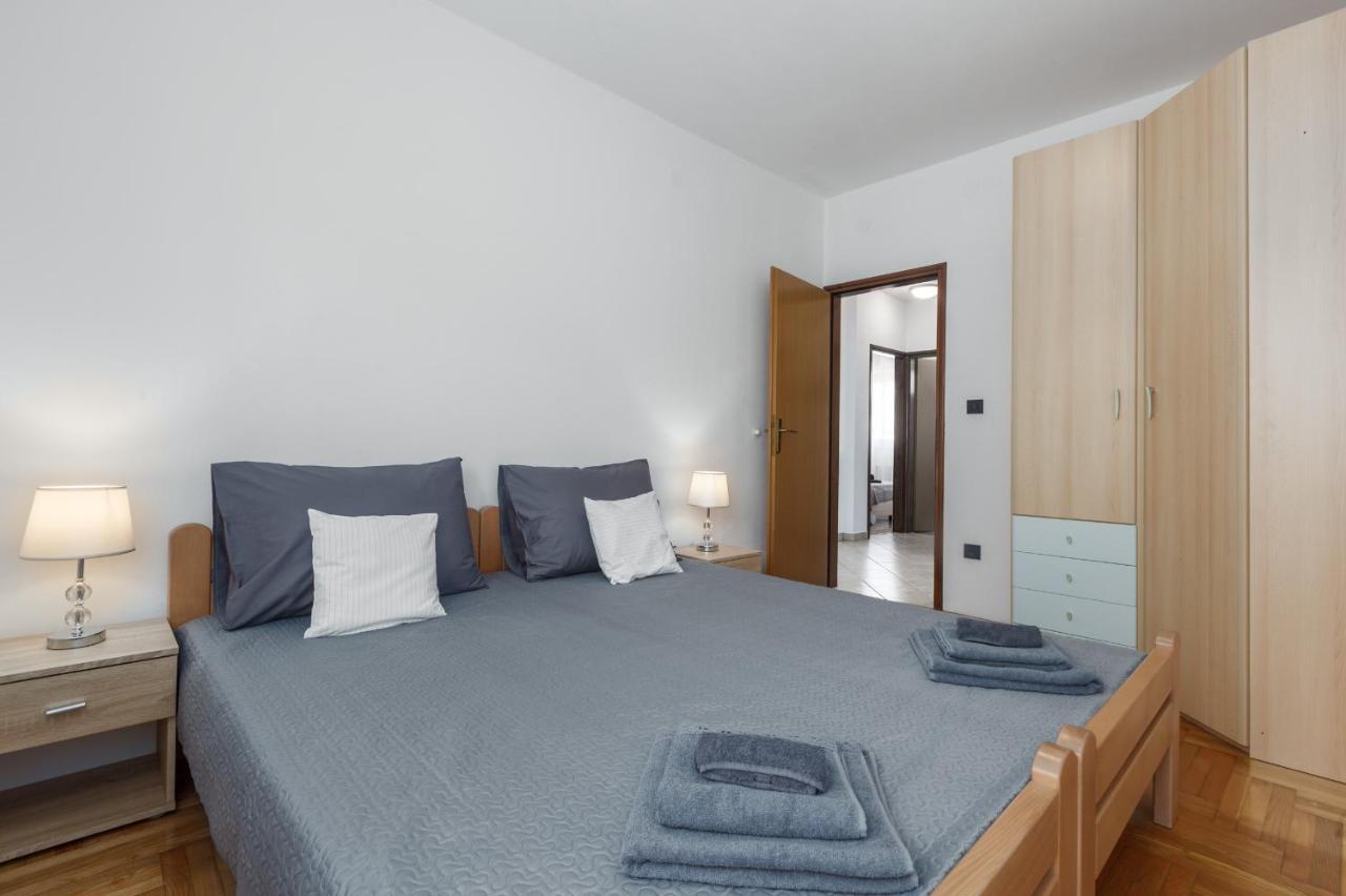 Apartments Emil Pula Luaran gambar