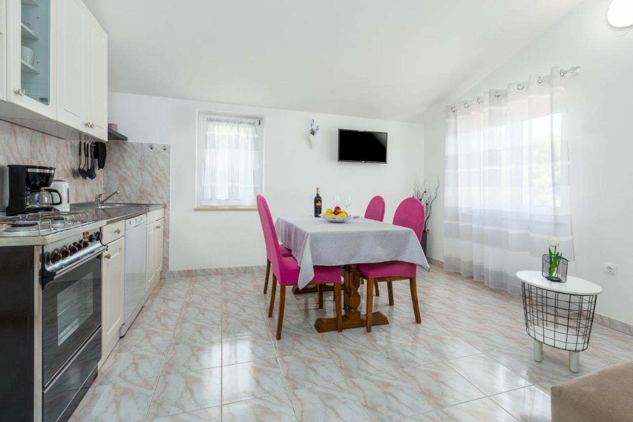 Apartments Emil Pula Luaran gambar