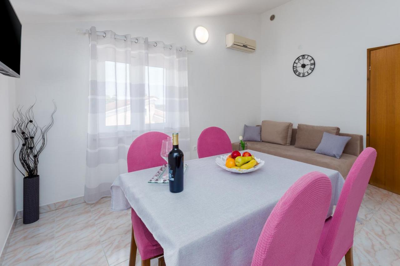 Apartments Emil Pula Luaran gambar