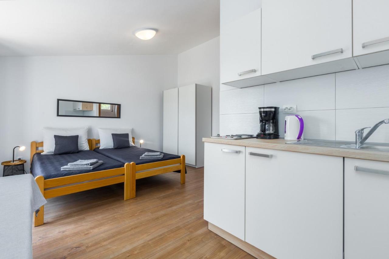 Apartments Emil Pula Luaran gambar