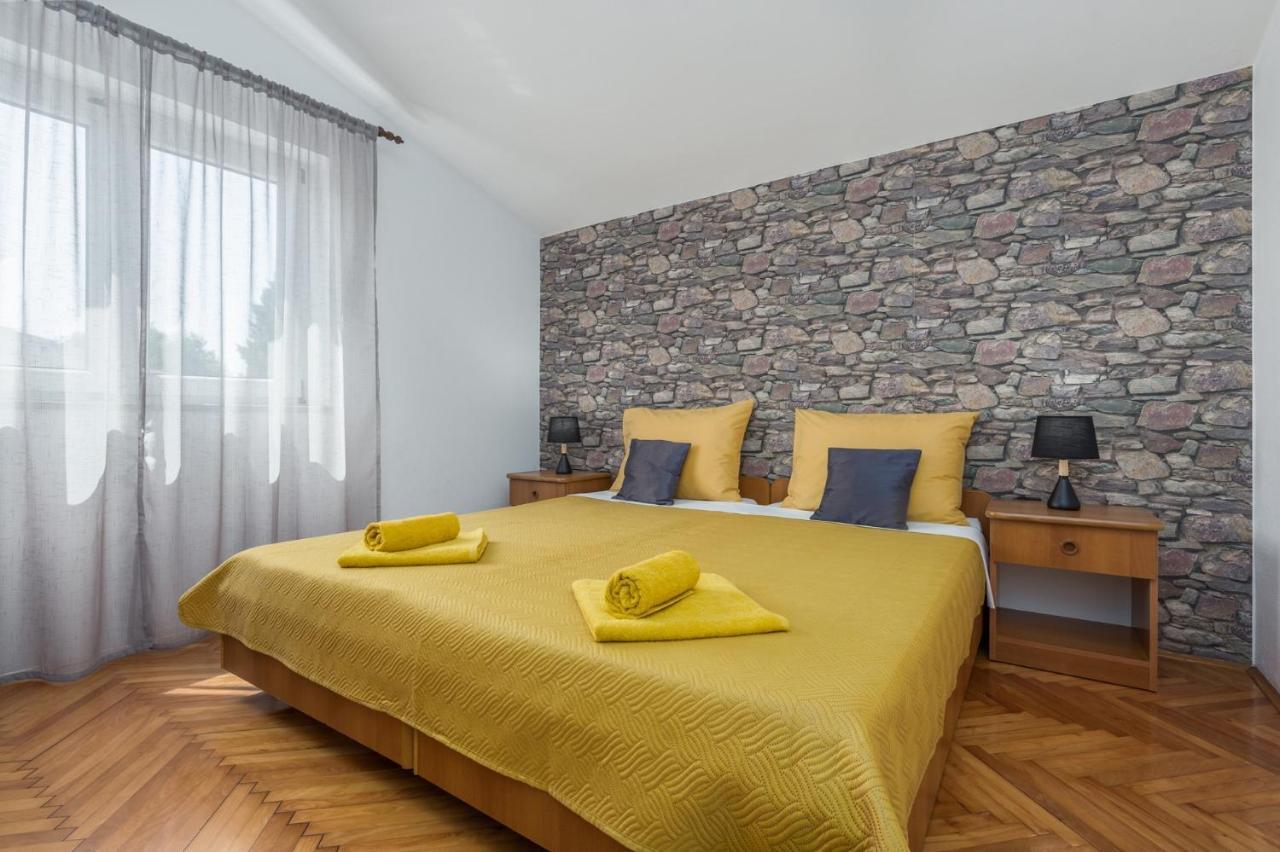 Apartments Emil Pula Luaran gambar