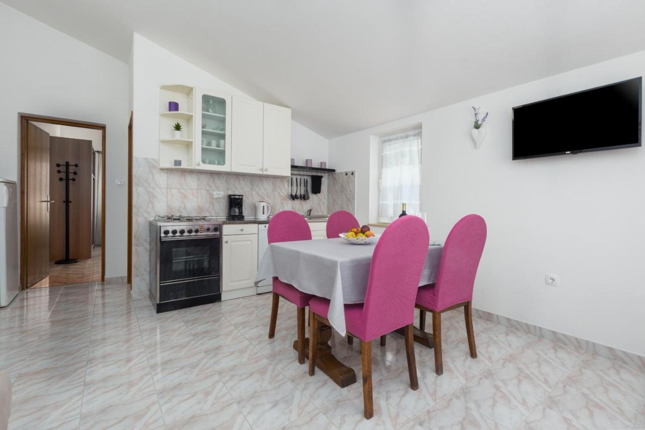 Apartments Emil Pula Luaran gambar