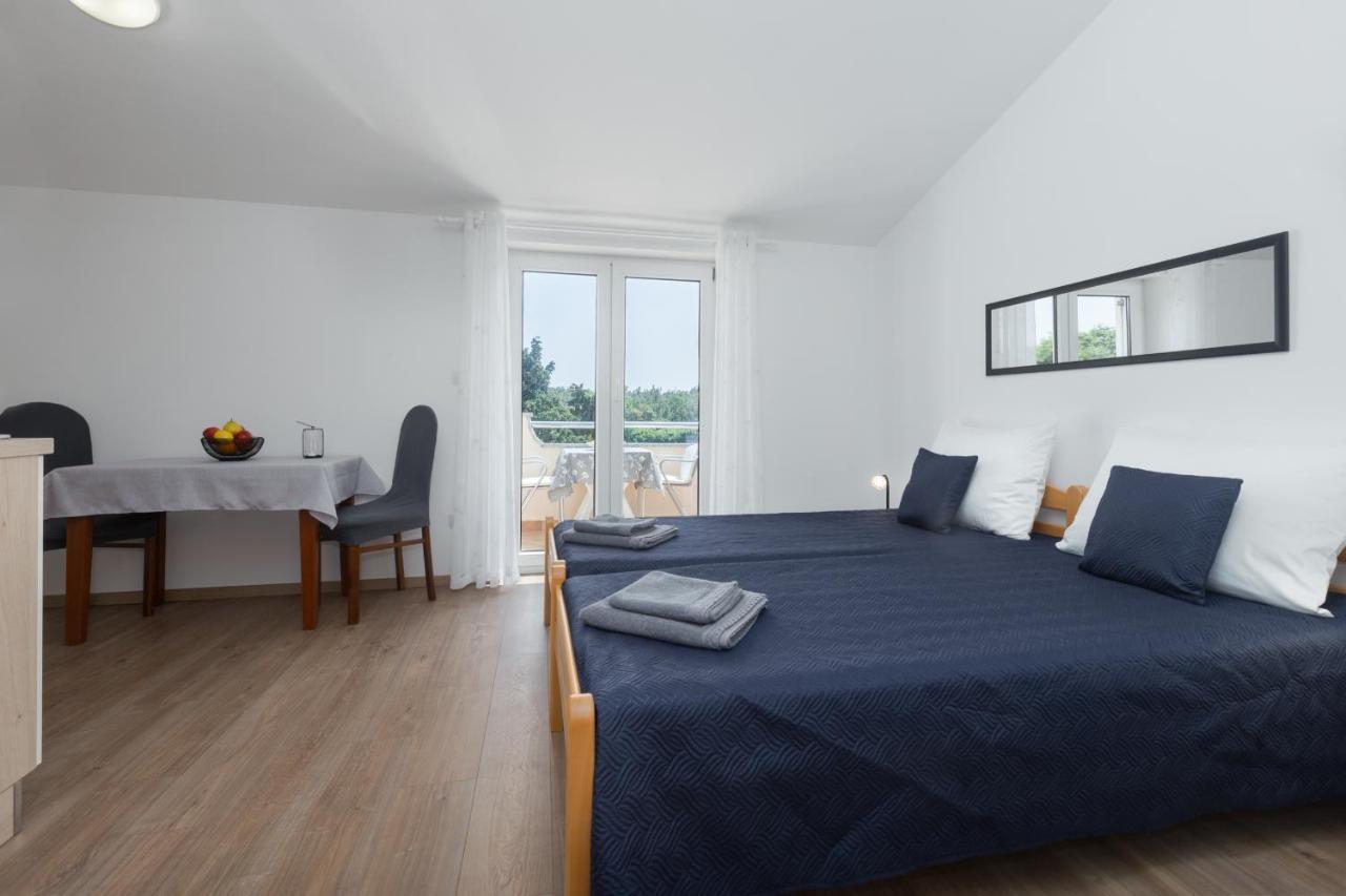 Apartments Emil Pula Luaran gambar