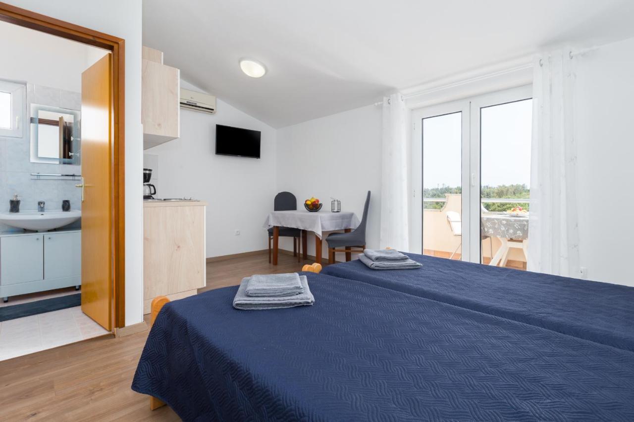 Apartments Emil Pula Luaran gambar